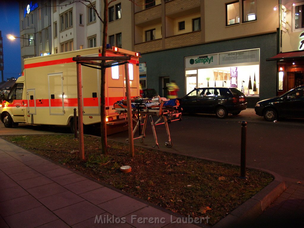 Matratzenbrand 78 Jaehrige verstorben Koeln Deutz Von Sand Platz  P11.JPG